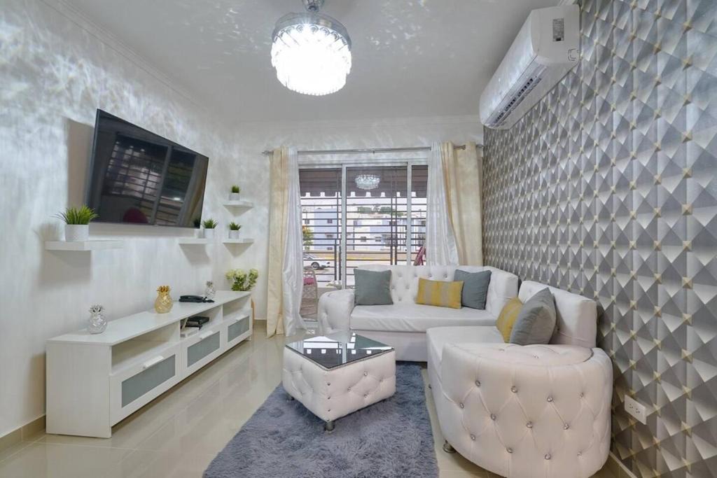 Residencial Alameda Oeste Apartment | Theblingspot Santo Domingo 2Brfamilywifi