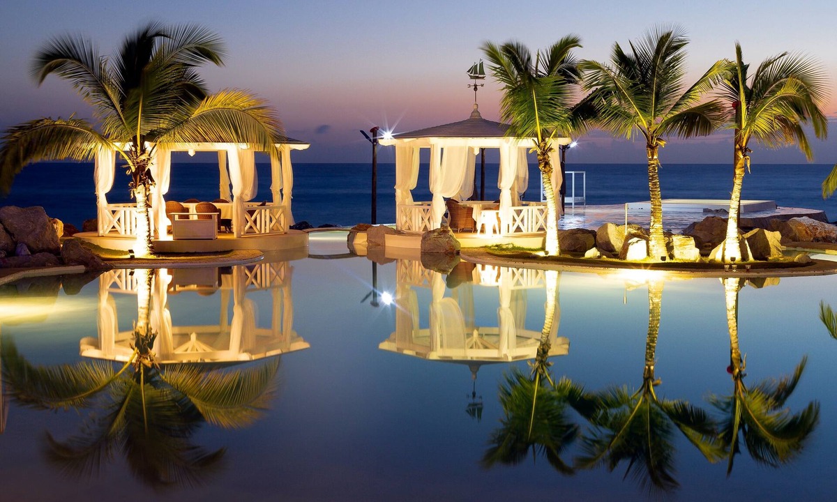 Dominicus Hotel | TRACADERO Beach Club and Holidays Rentals