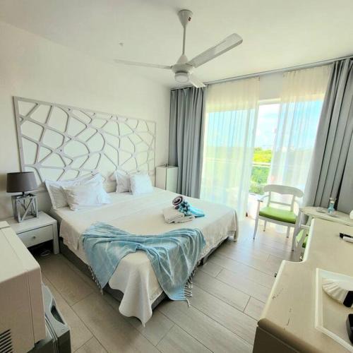 Dominicus Apartment | Vibe Residence Hotelstyle NO KITCHEN STUDIO close to beach