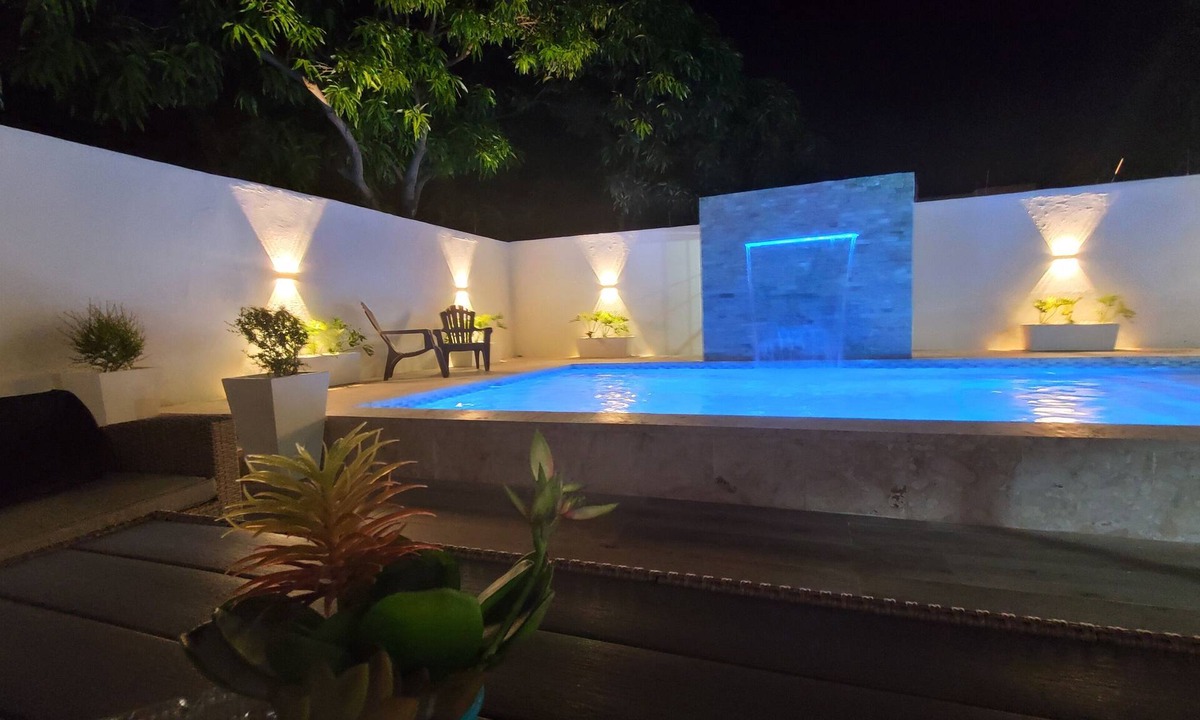 Santiago de los Caballeros Villa | Villa Estrella swimming pool BBQ wifi free parking 3BR