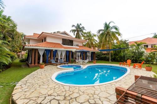 Juan Dolio Villa | Villa at Metro Country Club with Private Pool