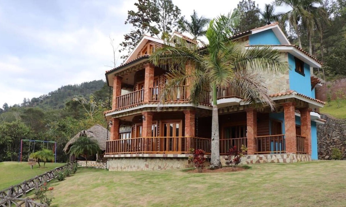 Jarabacoa Villa | Villa Cafe Jarabacoa RD Rancho Las Guazaras DR