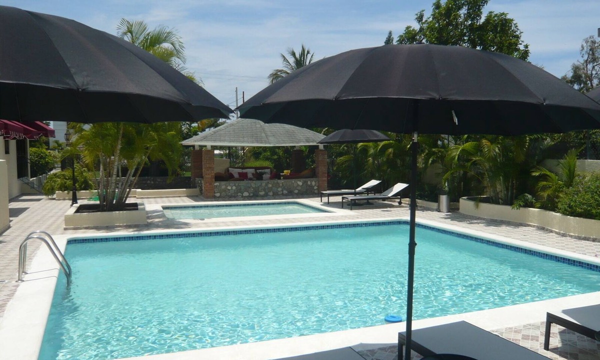 Bocacanasta Villa | Villa Los Almendros - 2 Private Pools & Tennis & Pickle Ball