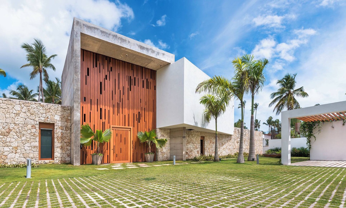 Las Terrenas Villa | Villa LuLu | Designer Jungle Villa - 2 Min to Beach - Private Chef & Staff