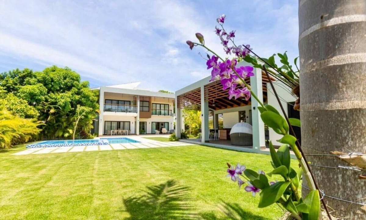 Punta Cana Village Villa | Villa Palmera: 4BR Family Villa in Punta Cana Village | Pool+Gazebo | Sleeps 12
