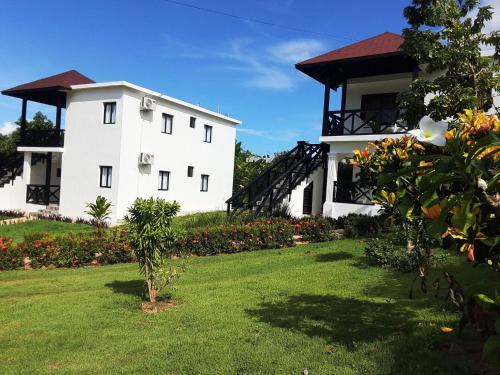 Las Galeras Apartment | Villas Reynoso, Near La Playita Beach in Las Galeras Samaná
