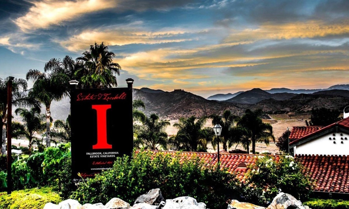 Fallbrook House | Wine in doubt, catch a red I - Active Winery Home