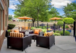 Look No More! FREE Parking, Pets Allowed, Close to USS Constitution Museum! in Woburn