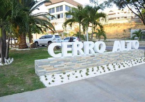 Luxury Apt in Cerro Alto Santiago