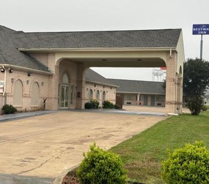 La Hacienda Inn 