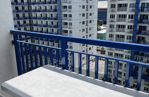 Barangay 76 Condo | 1-5pax Staycation Condo in Tower B