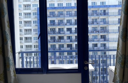 Barangay 76 Condo | 1-5pax Staycation Condo in Tower B