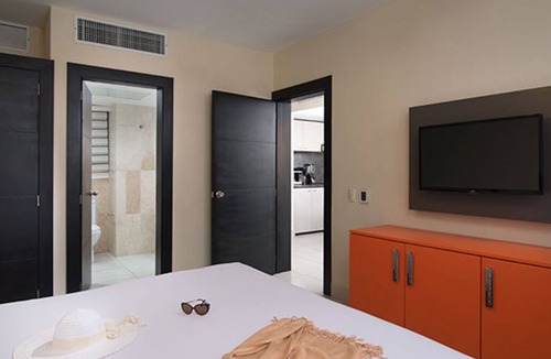 Los Brazos Resort | 1 bedroom Royal Suite, Luxury Vacation, Puerto Plata, Airport Shuttle included