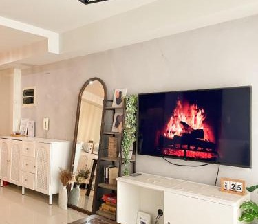 Socorro Apartment | 1-Bedroom Unit Manhattan Heights Araneta Cuabo with Balcony