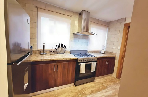 El Cortecito Condo | 15BR Spacious Multi-Unit Retreat with Rooftop Plunge Pool - Walk to Beach +Bonus