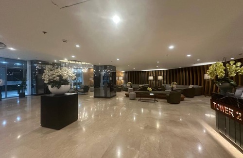 Barangay 76 Condo | 18 minutes walk from SMX Convention Center and 1 mile from Mall of Asia.