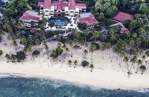 Cabrera Villa | 19 Suites Tropical Beachfront Luxury Villa