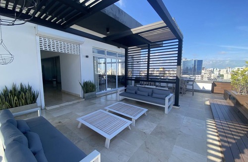 Ensanche Quisqueya Condo | 1Br- LUX Location, Pool, Sauna, GYM