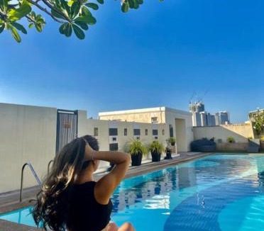 Pinagsama Apartment | 1BR Suite BGC Venice Grand Canal Staycation