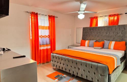Guaricano Apartment | 1Dom Rep - Huge cozy 3 bedrooms - close to all transportation Jacobo Majluta - Residencial Paradise V Colina Arroyo 1