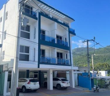Los Patos Apartment | 2 Bdrm, Wi-fi, Hot Water Near Beach and River, 2R