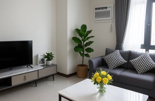 Tambo Apartment | 2-bedroom apartment in awesome Paranaque City with WiFi, AC, GENTRY