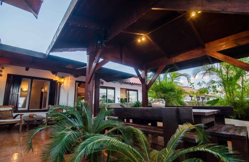 El Batey Apartment | 2 bedroom City Penthouse with Terrace