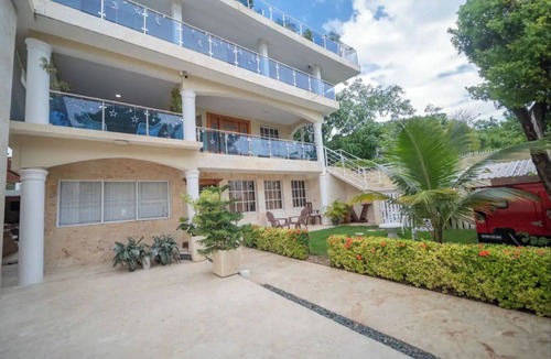 El Batey Apartment | 2 Guests 1Bed Studio 3min to Beach and Main Street