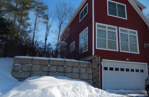 Ludlow House | 2026-27 dates available! Mountain biking or hiking the Green Mtn, or ski Okemo!
