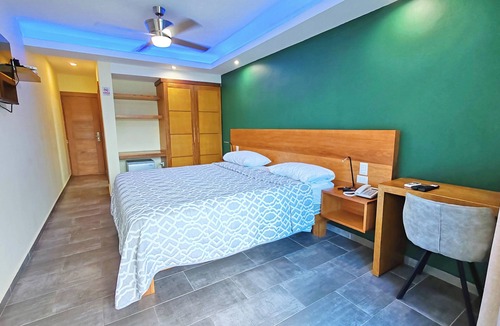 El Batey Hotel | 21 BR Sosua Stunning Bach Compound +Bonus