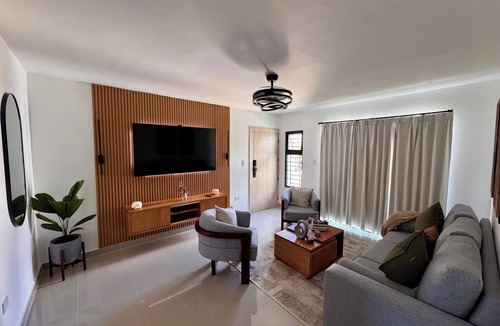 Santiago de los Caballeros Apartment | 3-bedroom apartment in enchanting Santiago de los Caballeros with AC