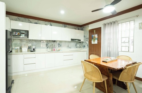 Guadalupe House | 3-bedroom house in perfect Cebu City with cool AC breeze