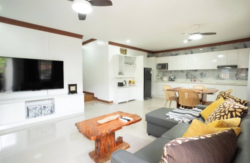 Guadalupe House | 3-bedroom house in perfect Cebu City with cool AC breeze