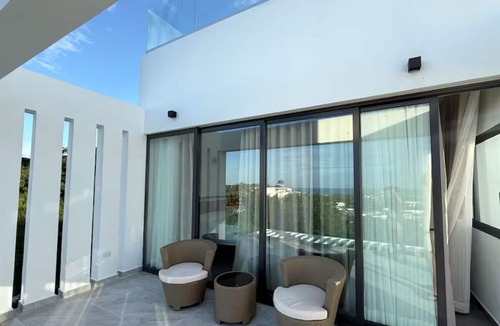 La Iglesia Villa | 3-bedroom villa in fabulous Las Terrenas with AC