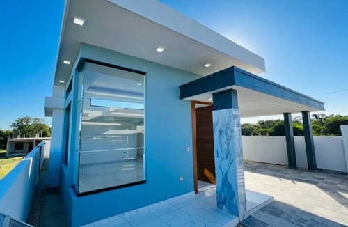 San Ignacio de Sabaneta Villa | 3-bedroom villa in marvelous Sabaneta with cool AC