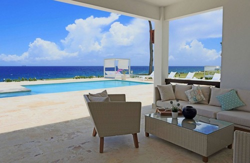 Playa Chiquita Villa | 3BD beachfront guest-friendly villa with private pool, golf cart, gym, waterpark
