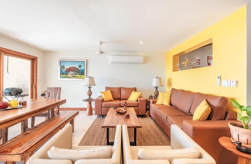 Sanchez Villa | 3br 6 Guests Ocean view private pool