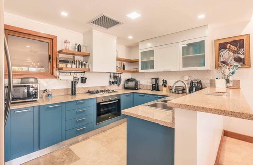 Puerto Bahia Villa | 3BR villa | 10 guests | Amazing views and pool