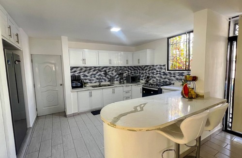 El Batey House | 4-bedroom house in the middle of superb Sosúa with WiFi, AC