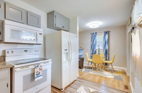 Portsmouth House | 4 Mi to Dtwn: Home w/Fenced Yard in Portsmouth!