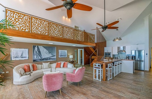El Batey Apartment | 4BD guest-friendly beachfront penthouse, rooftop jacuzzi, sea views, near all!
