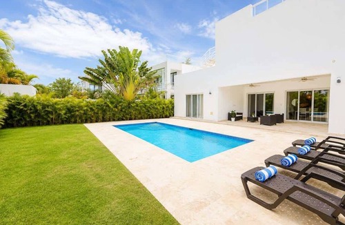 Sosua House | 4bd Villa w ocean view rooftop in Sosua Ocean Vill