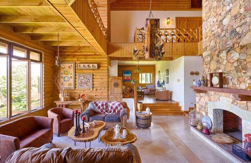 La Vega Province Villa | ®4BR{Wood~Mountain~Villa} @Jarabacoa +Heated Pool