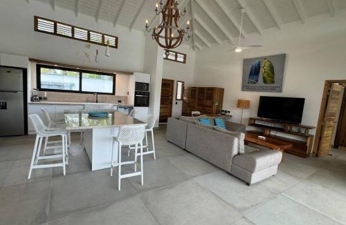 La Iglesia House | 5 Bedroom Villa With BBQ and Washer