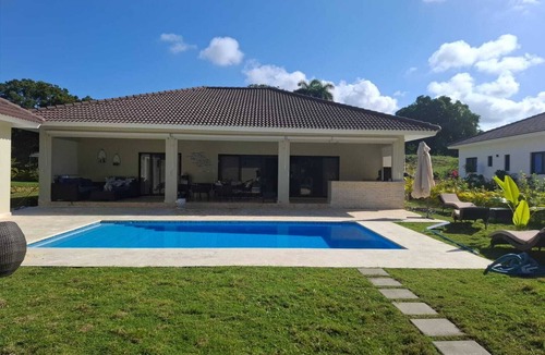 Urbanizacion Tavarez Villa | 5 bedrooms luxury villa in Hispañola residential/Sosua
