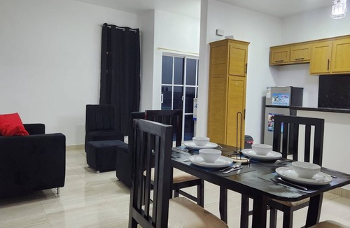 ProCab Apartment | 5-Min POP Airport & Beach Retreat | Modern 2BR