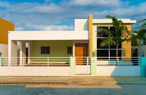 La Romana House | 5 minutes walk to the beach! private pool beautiful home