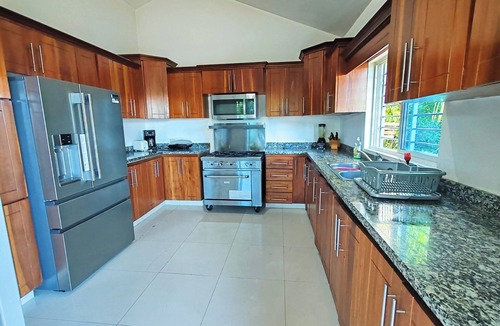 Playa Bibijagua Villa | 5BR Luxury Retreat w/Private Pool, Jacuzzi & On-Site Staff + Bonus