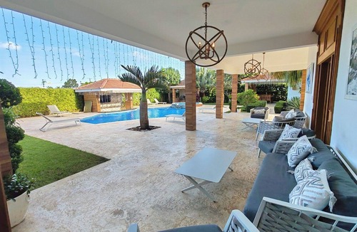 Playa Bibijagua Villa | 5BR Luxury Retreat w/Private Pool, Jacuzzi & On-Site Staff + Bonus