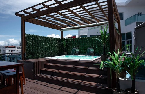 Santo Domingo Apartment | 8BR Penthouse Jacuzzi, Pool Table & Terrace